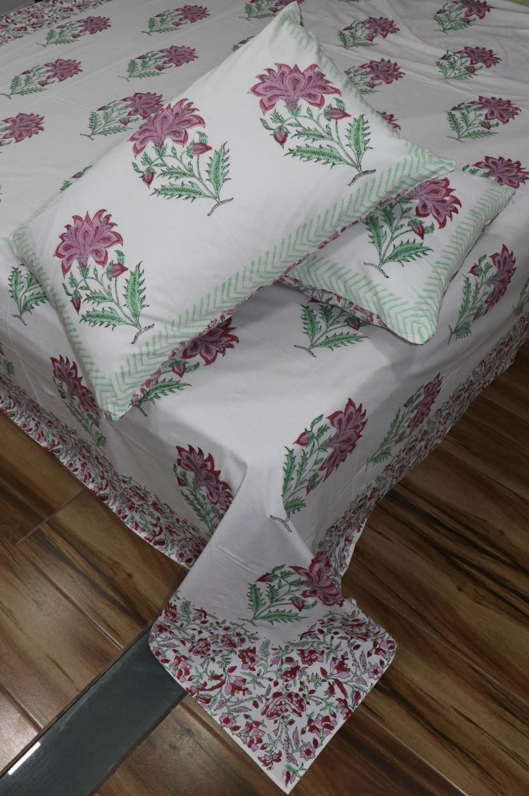 Handblock Percale Cotton Bedsheet (230 TC) – Queen Size.