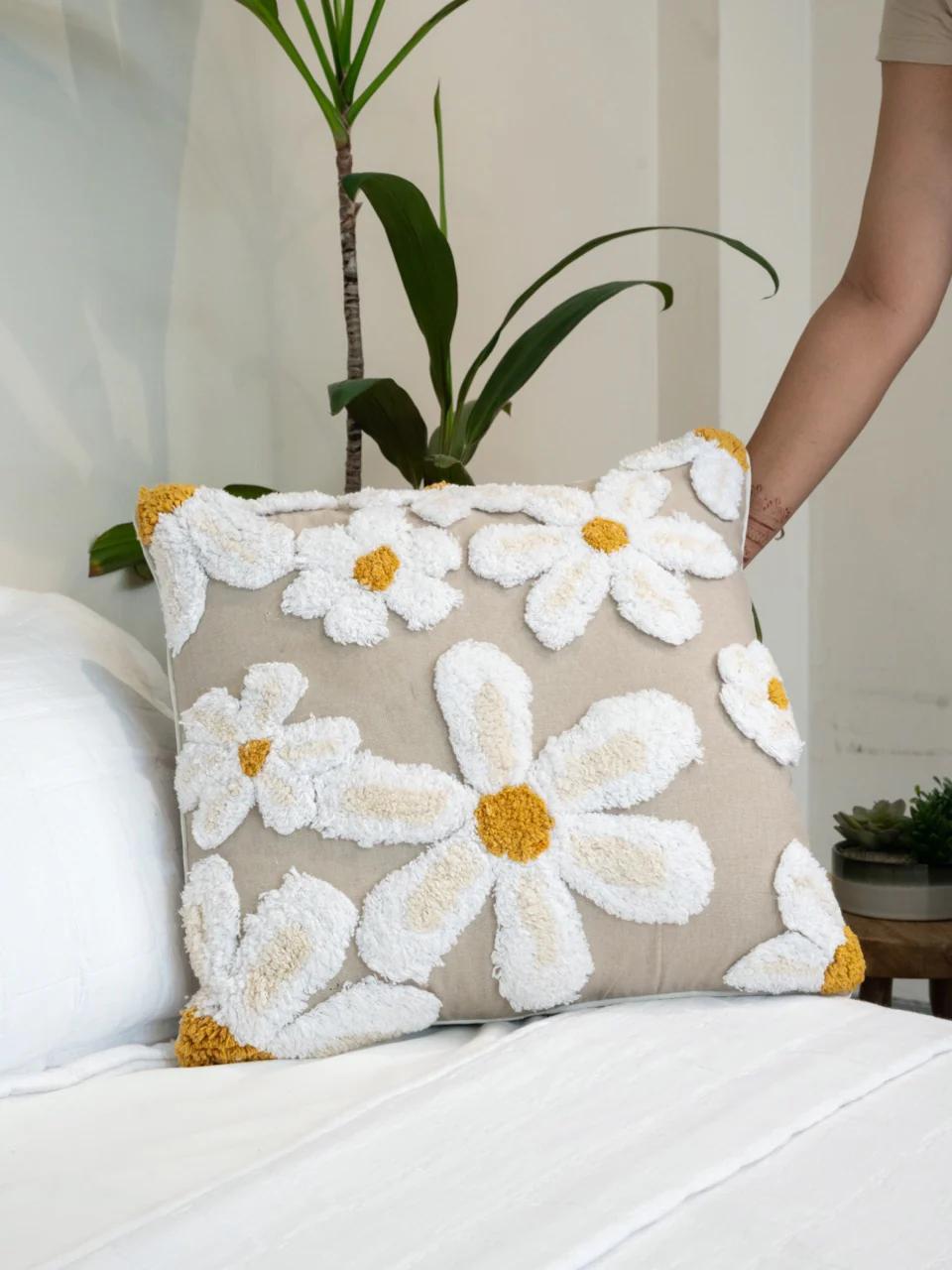 White Daisy Tufted Cushion Covers